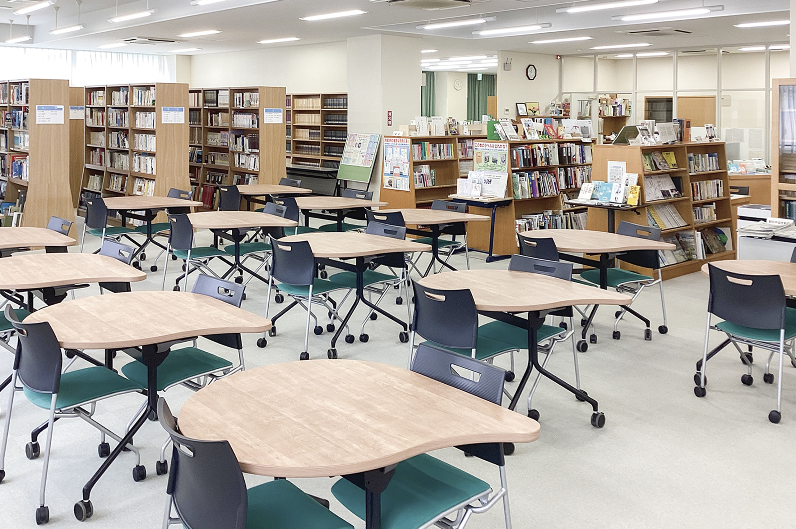 図書館内自習室の写真